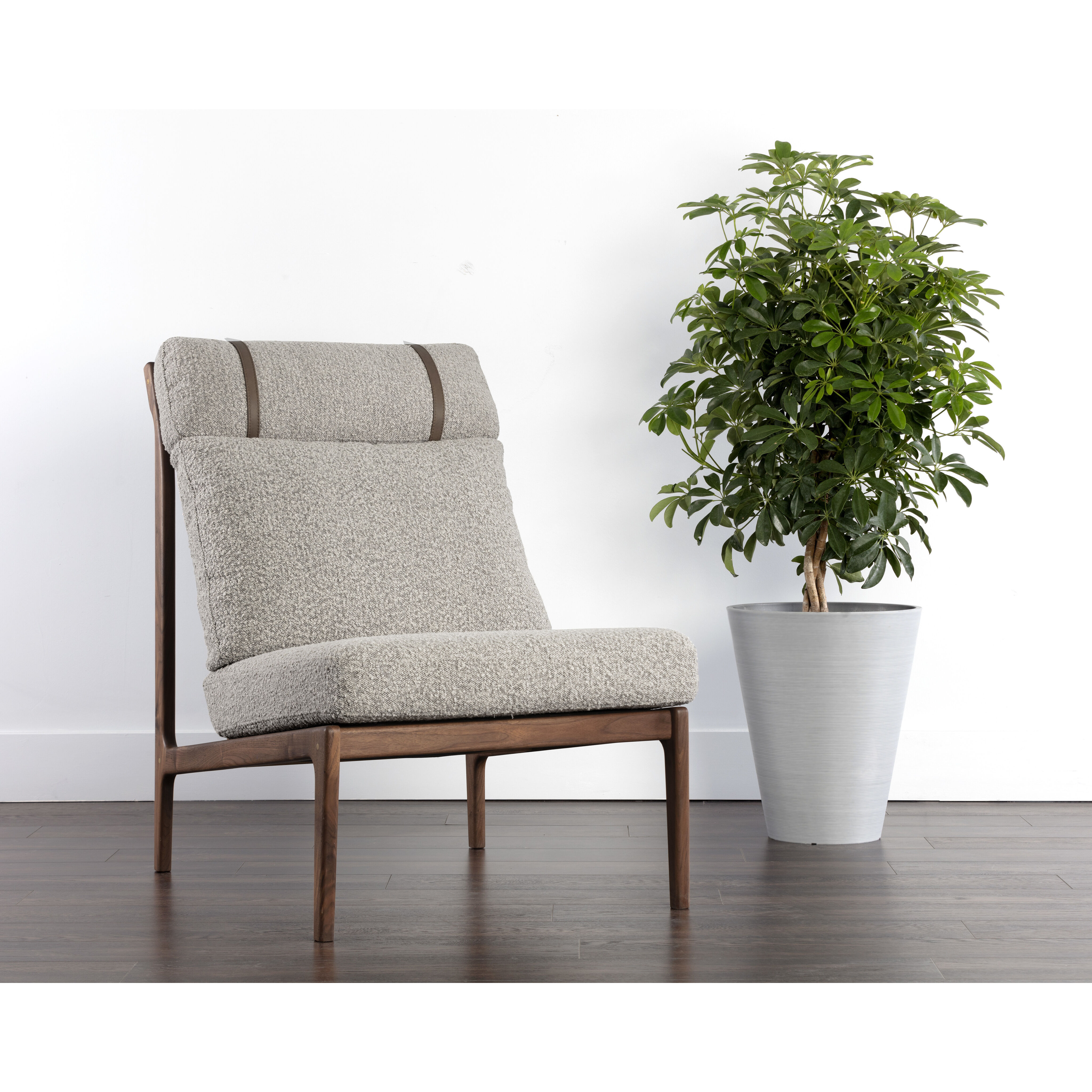 Elanor Walnut / Copenhagen Cappuccino Lounge Chair